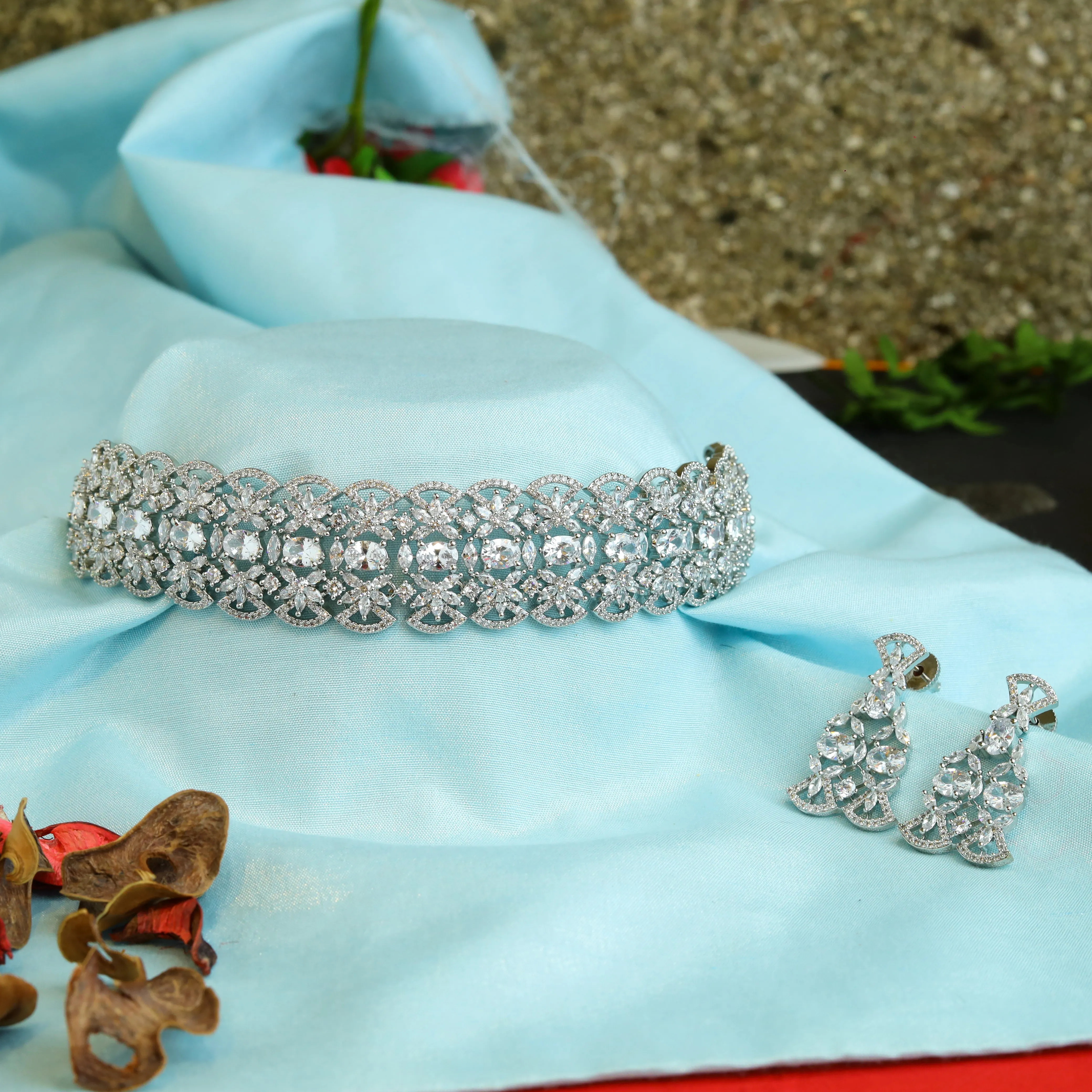 Choker Zircon/AD Necklace Set 5582-69