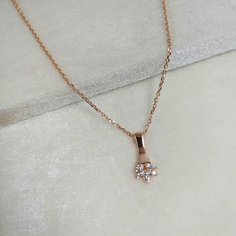 Rose Gold Modish Pendant Necklace
