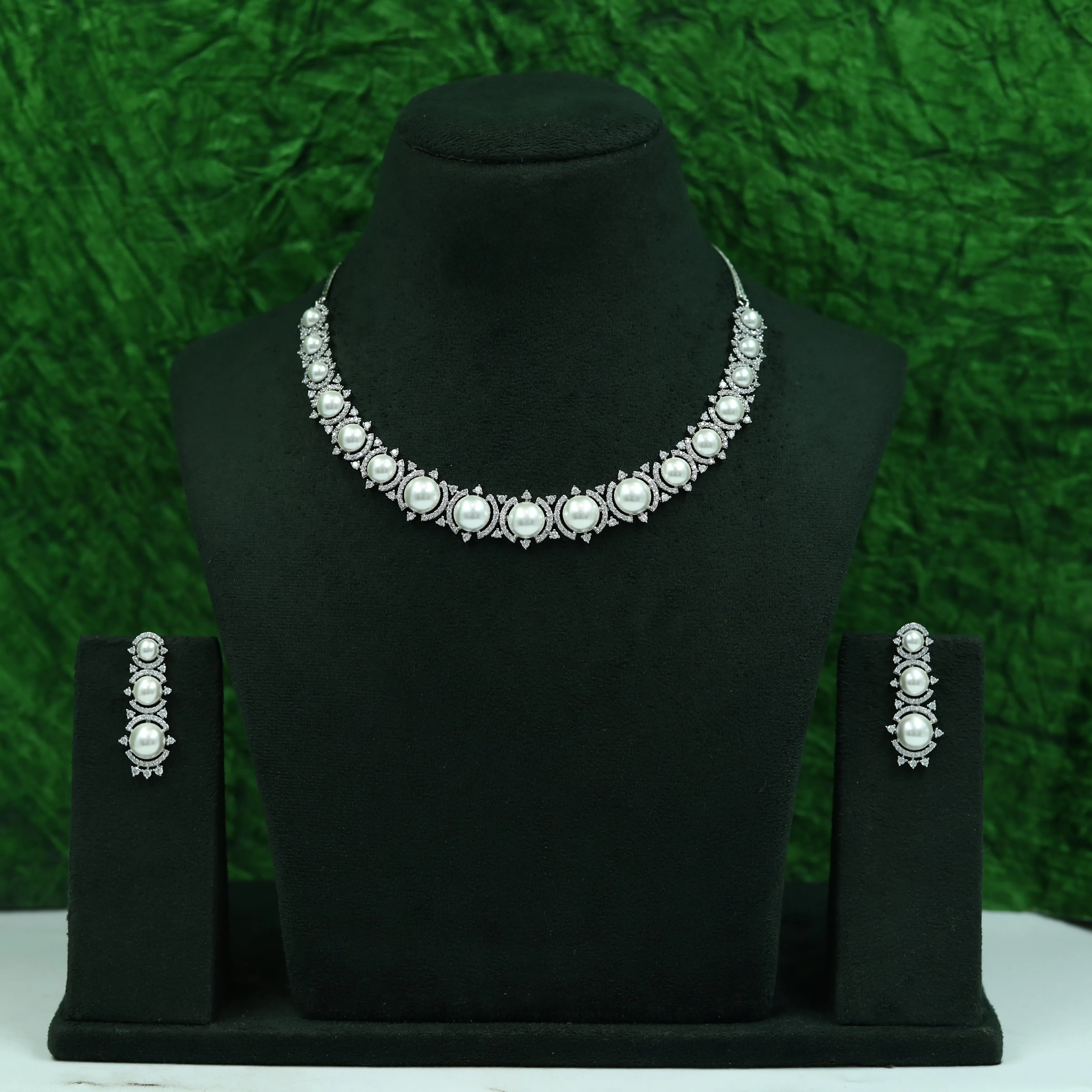 Round Neck Pearl Zircon/AD Necklace Set 16592-31