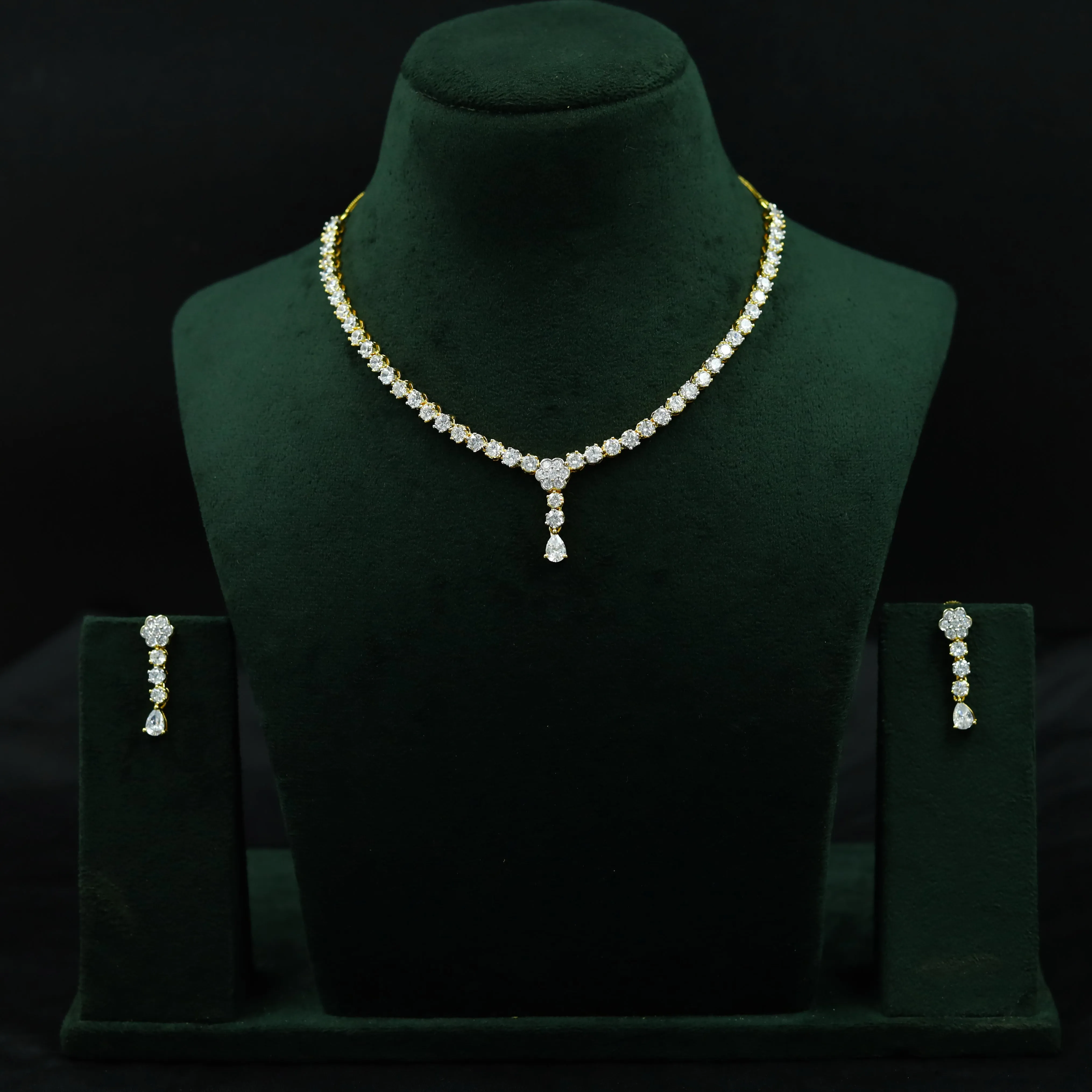 Round Neck Zircon/AD Necklace Set 12533-28