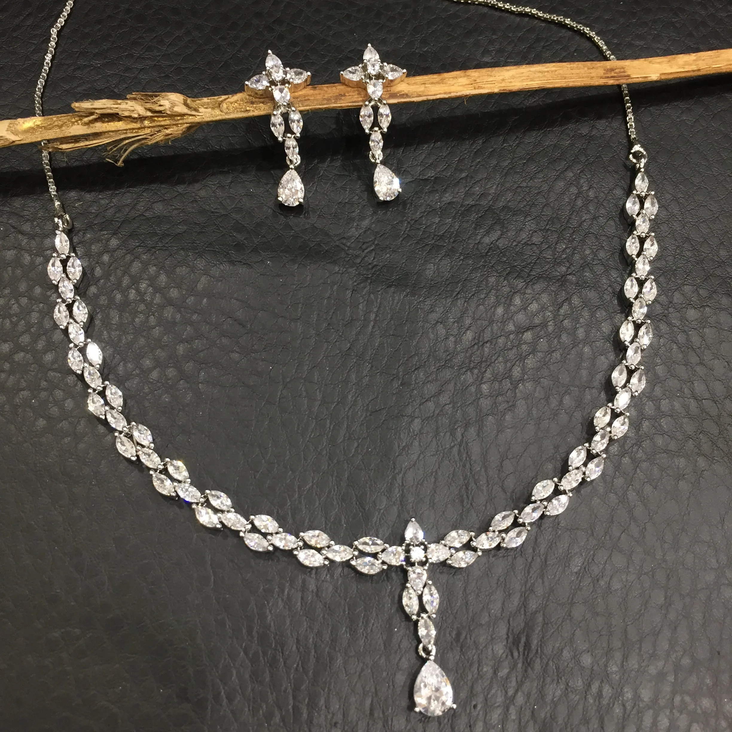 Round Neck Zircon/AD Necklace Set 3151-11