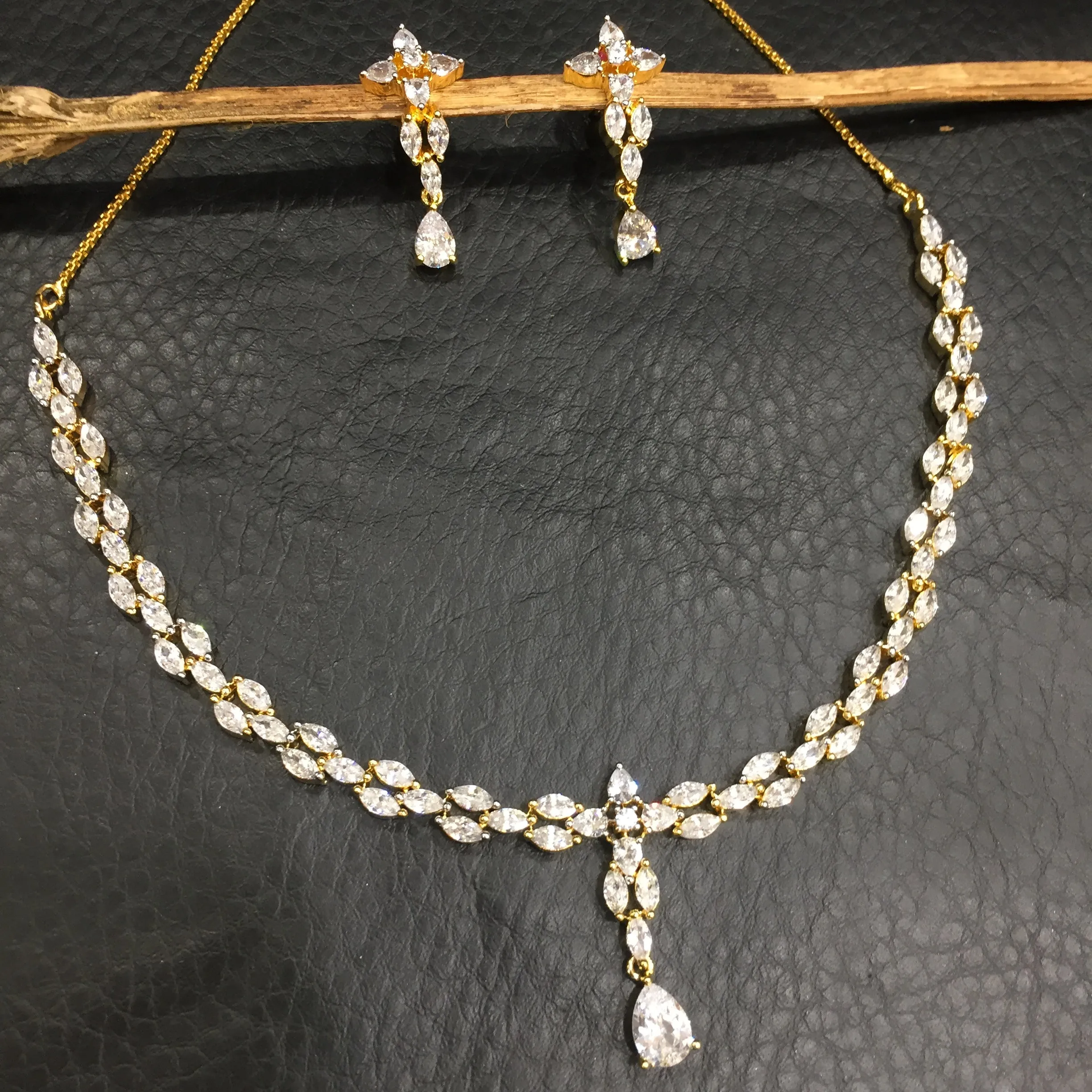 Round Neck Zircon/AD Necklace Set 3151-11