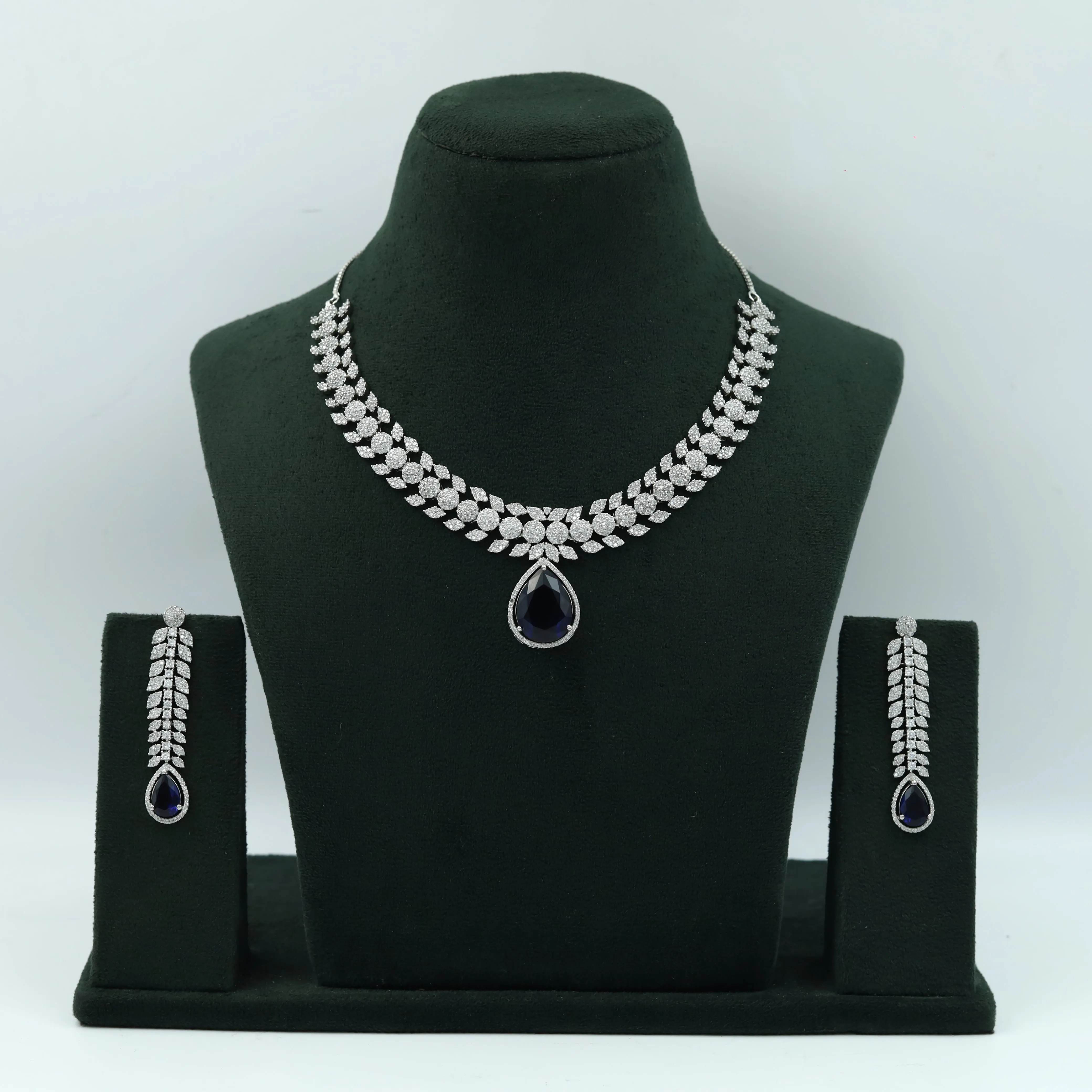 Round Neck Zircon/AD Necklace Set 8567-08